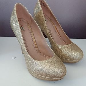 Gold glitter heels